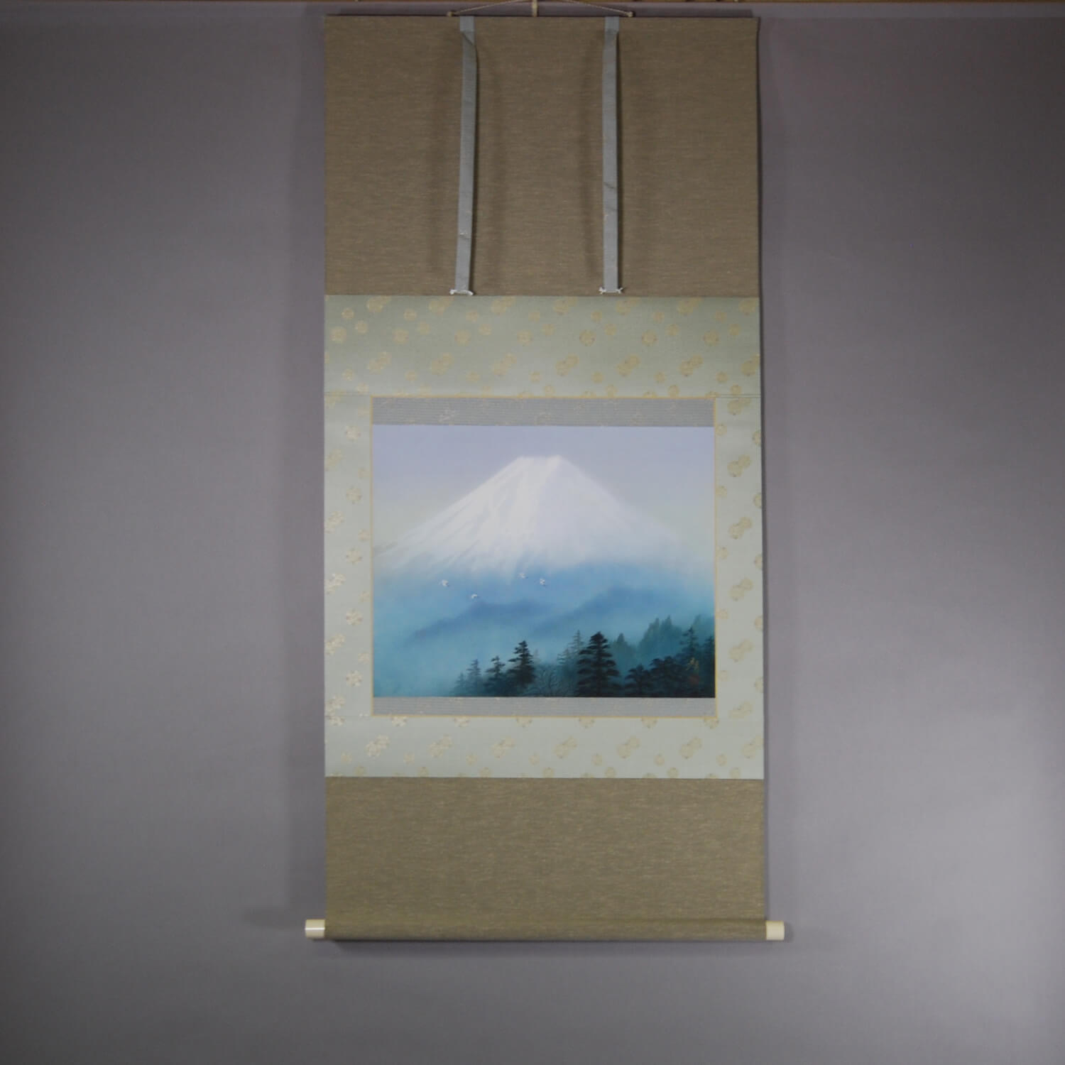 Kakejiku Hanging Scroll: Mt. Fuji and Cranes / Katō Tomo