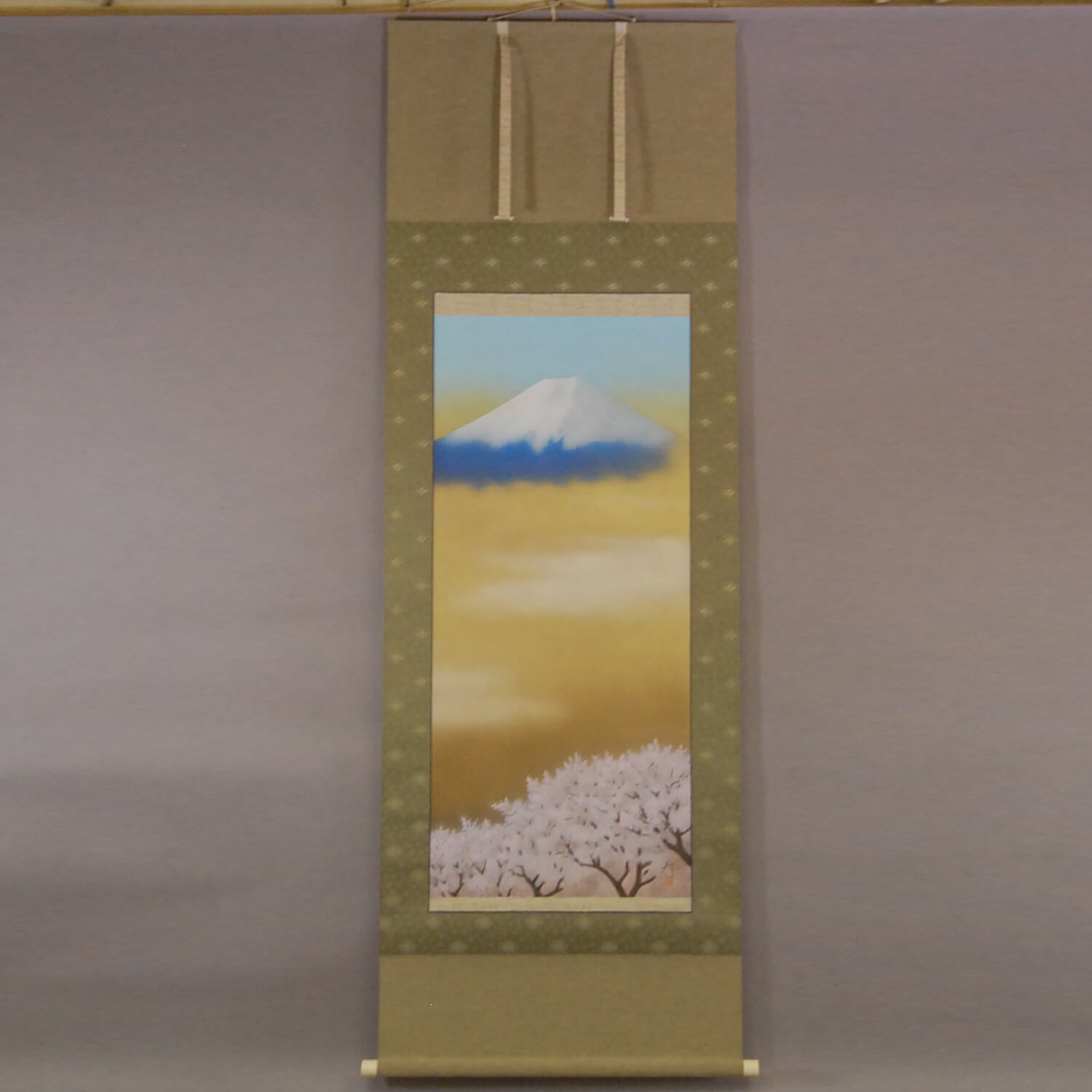 Kakejiku Hanging Scroll: Mt. Fuji and Cherry Blossoms / Katō Tomo