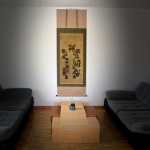 remounting_kakejiku_from_europe_eye
