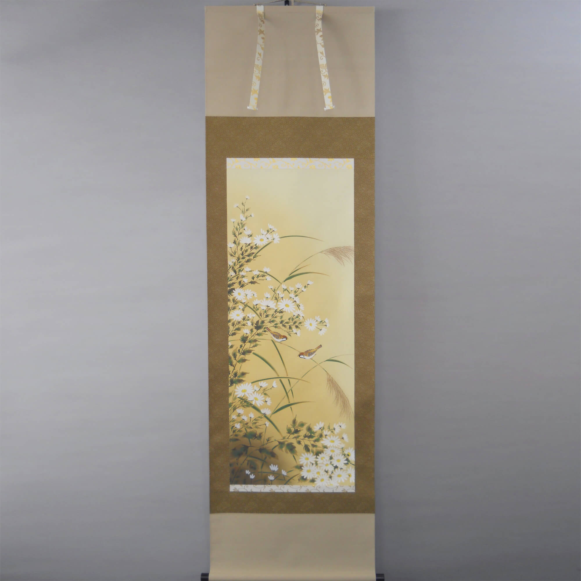 Kakejiku Hanging Scroll: Chrysanthemum / Ogiso Shōun