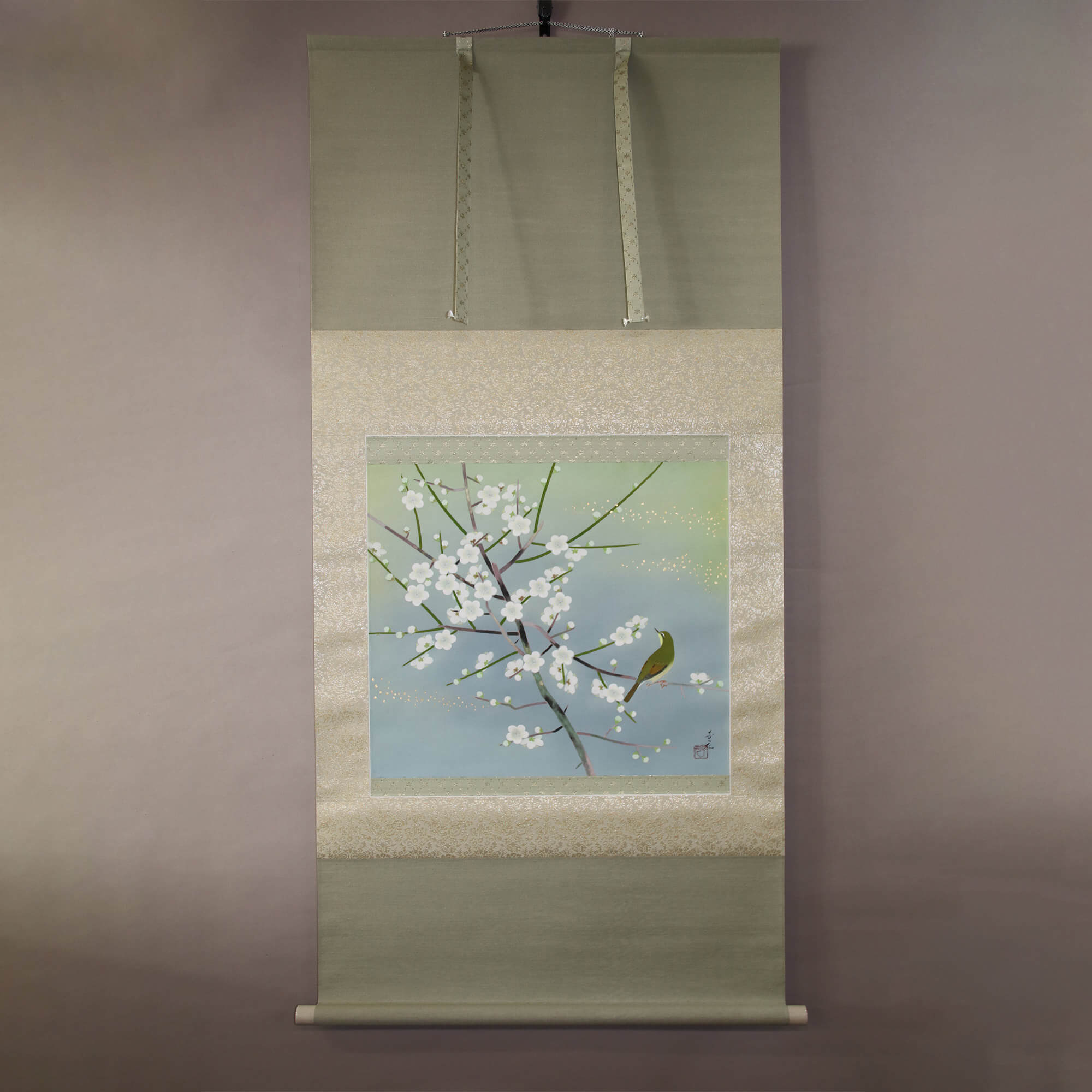 Kakejiku Hanging Scroll: White Plum Blossoms / Isozumi Shigen